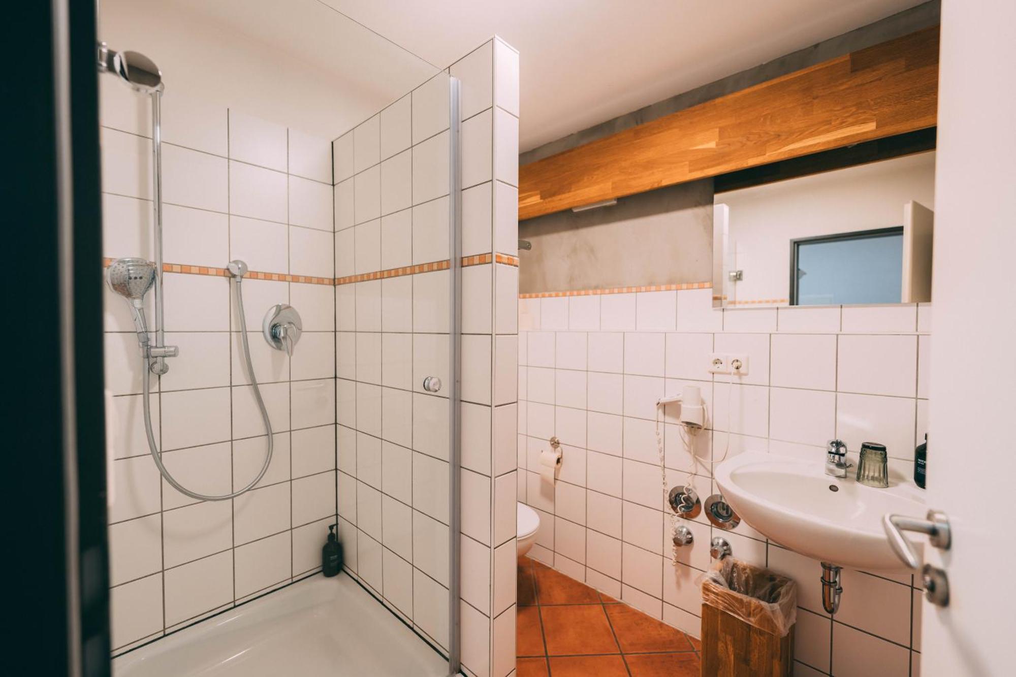 Gut Huegle Jugendzimmer Равенсбург Стая снимка