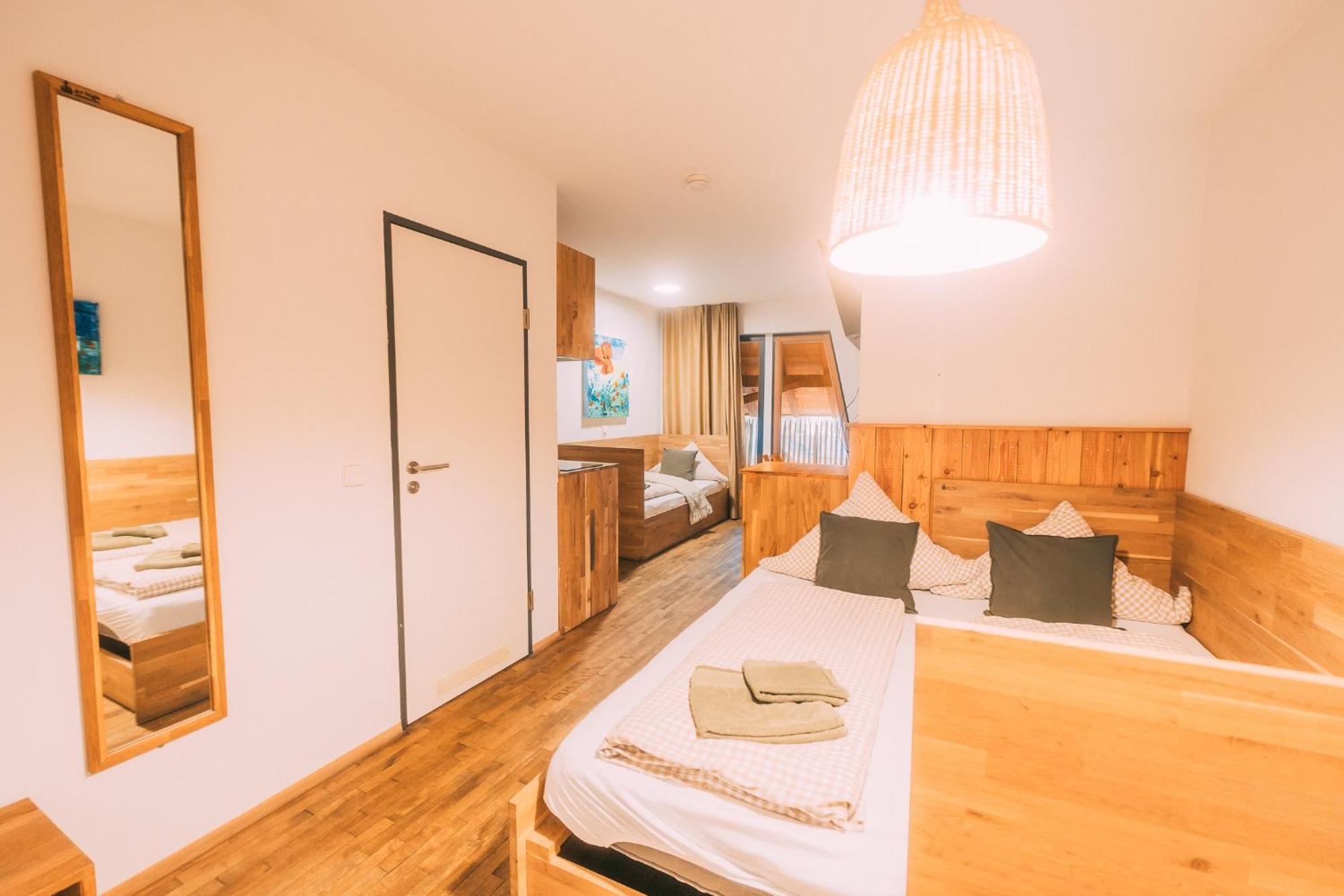 Gut Huegle Jugendzimmer Равенсбург Стая снимка