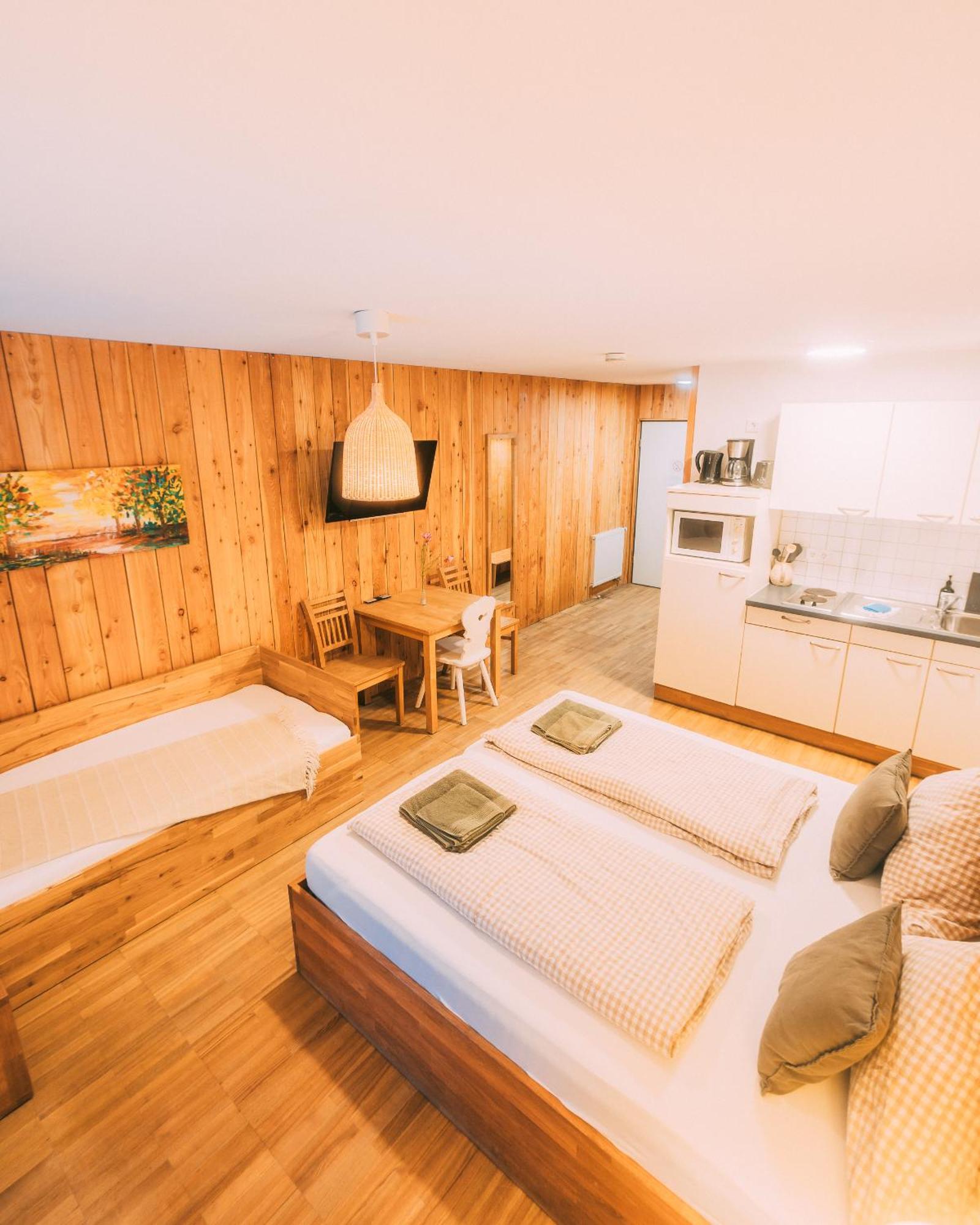 Gut Huegle Jugendzimmer Равенсбург Стая снимка