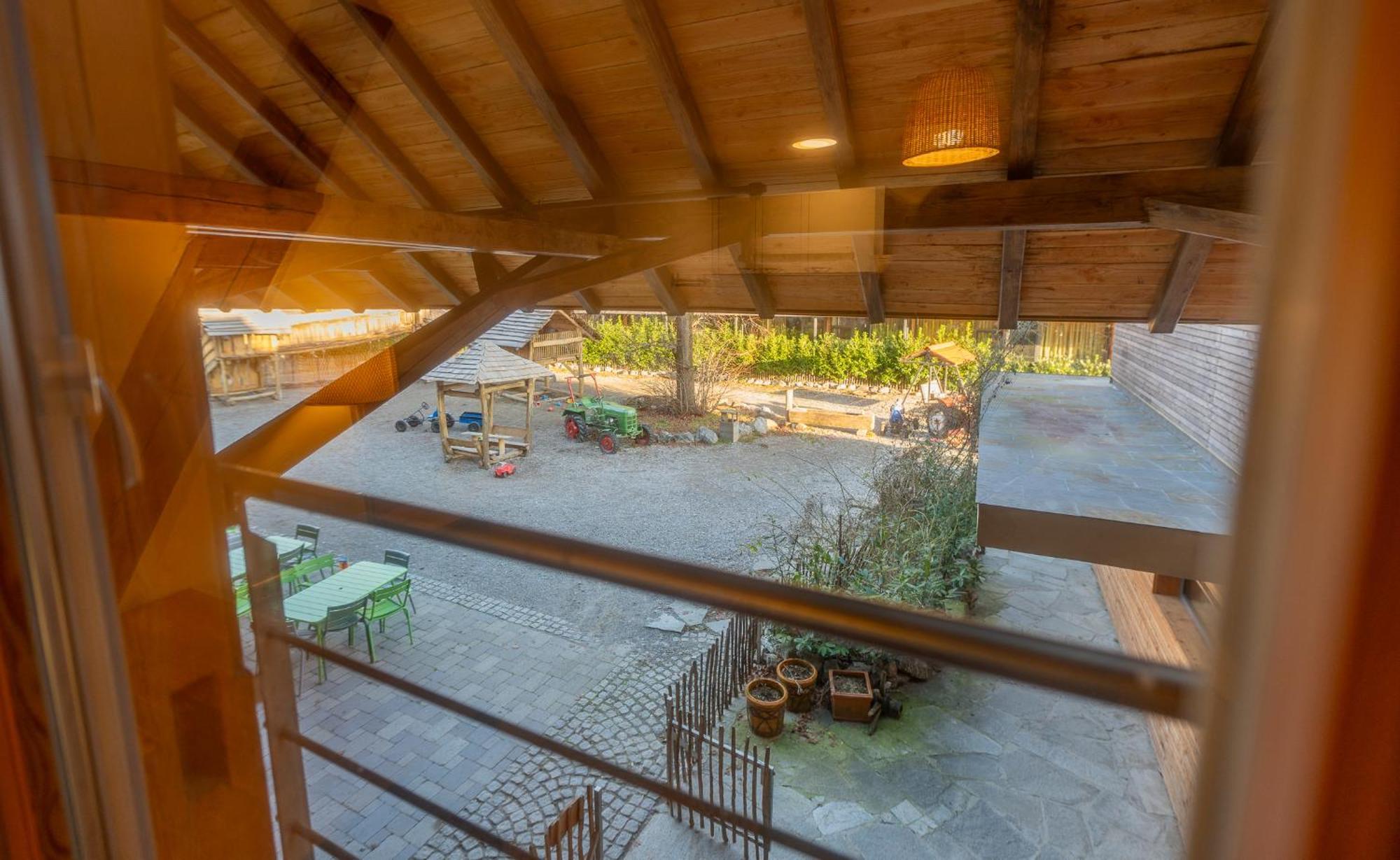 Gut Huegle Jugendzimmer Равенсбург Стая снимка